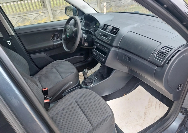 Skoda Fabia cena 14999 przebieg: 164000, rok produkcji 2010 z Płońsk małe 211